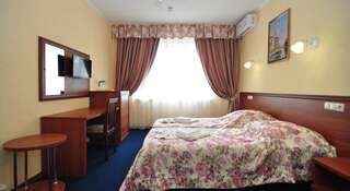 Гостиница «Лазурный берег» Нижнее Джемете Улучшенный двухместный номер с 2 отдельными кроватями и видом на море-3
